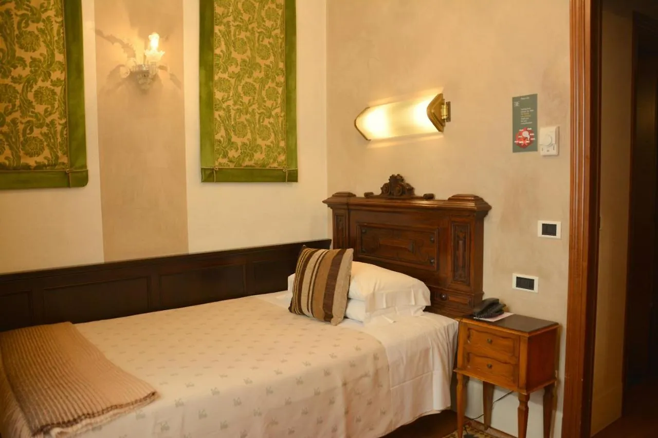 Hotel Saturnia & International Venedik