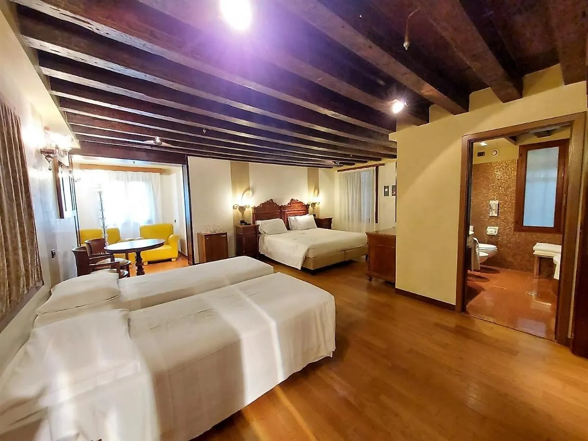 Hotel Saturnia & International Venedik İtalya