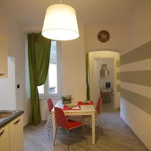 Casa San Vincenzo, Un Nido Nel Cuore Di Genova. Apartamento Génova