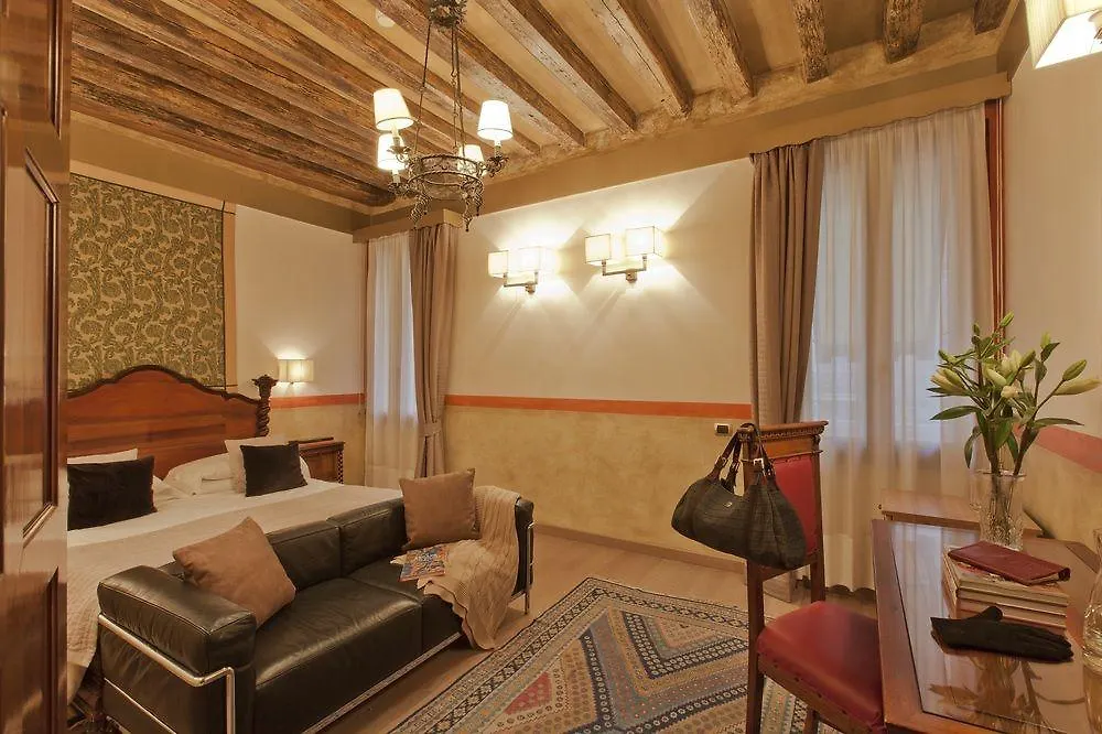 ****  Hotel Saturnia & International Venecia Italia